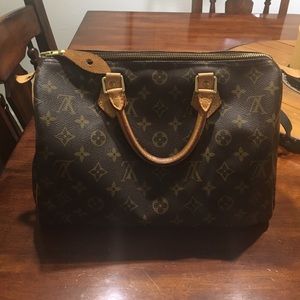 Louis Vuitton Speedy bag